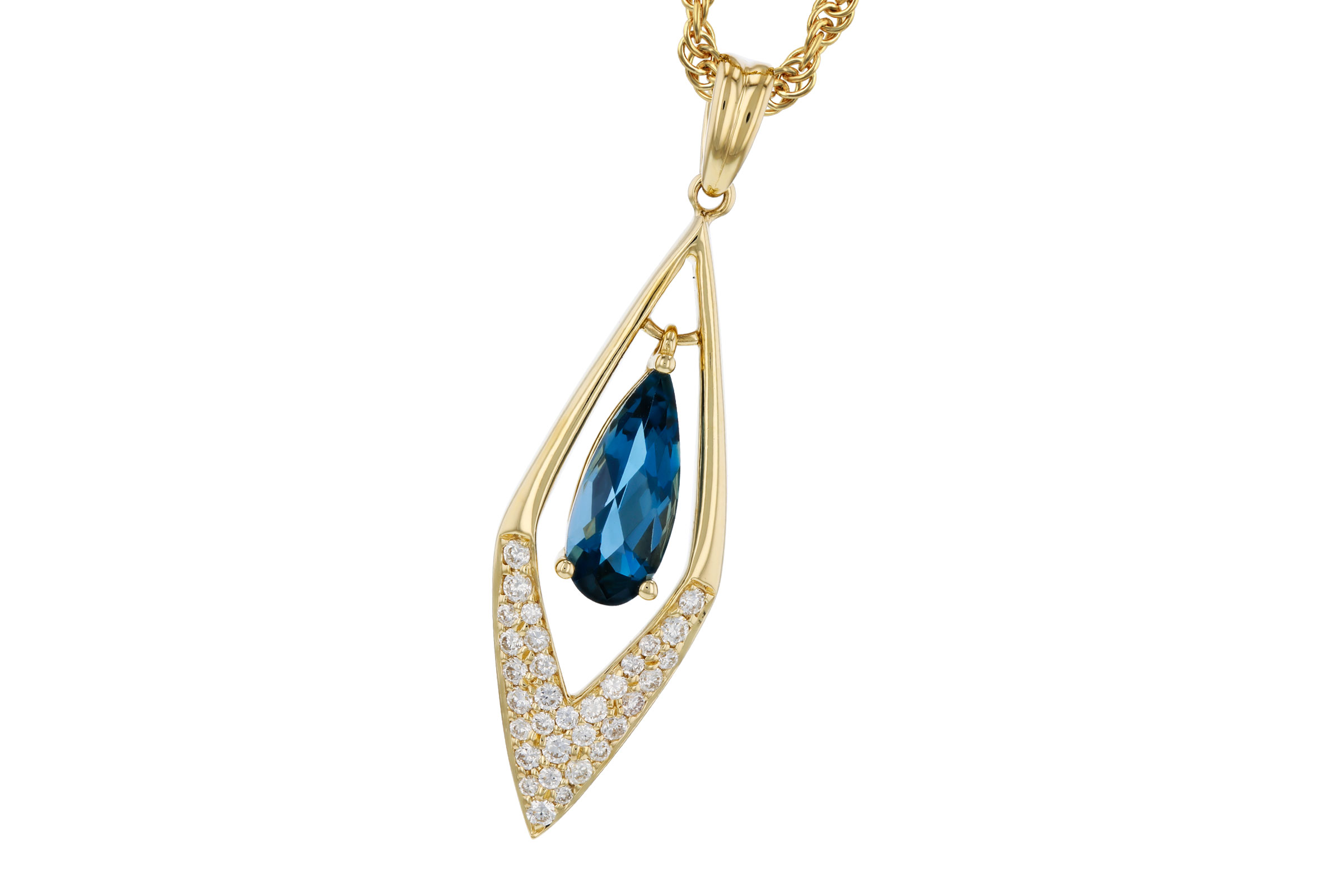 A302-74941: NECK .85 LONDON BLUE TOPAZ 1.02 TGW (10x4MM LBT)